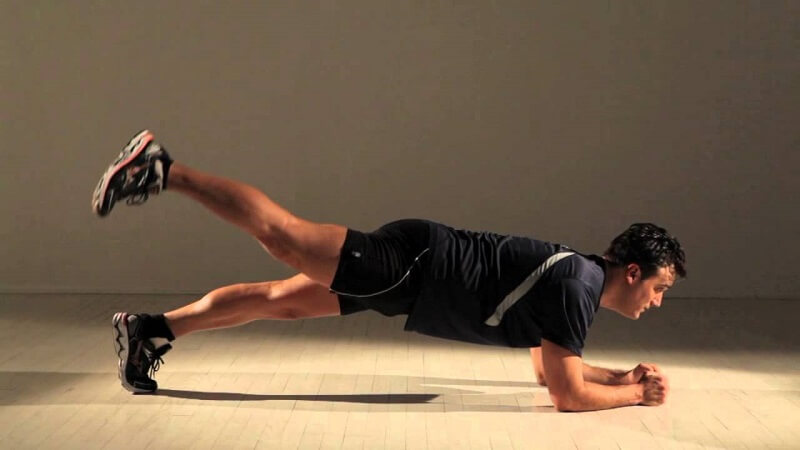 Plank with leg raise