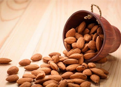 Almonds are a nutritious snack