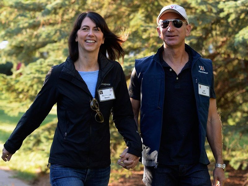 Amazon CEO Jeff Bezos Got Jacked See His Body Transformation