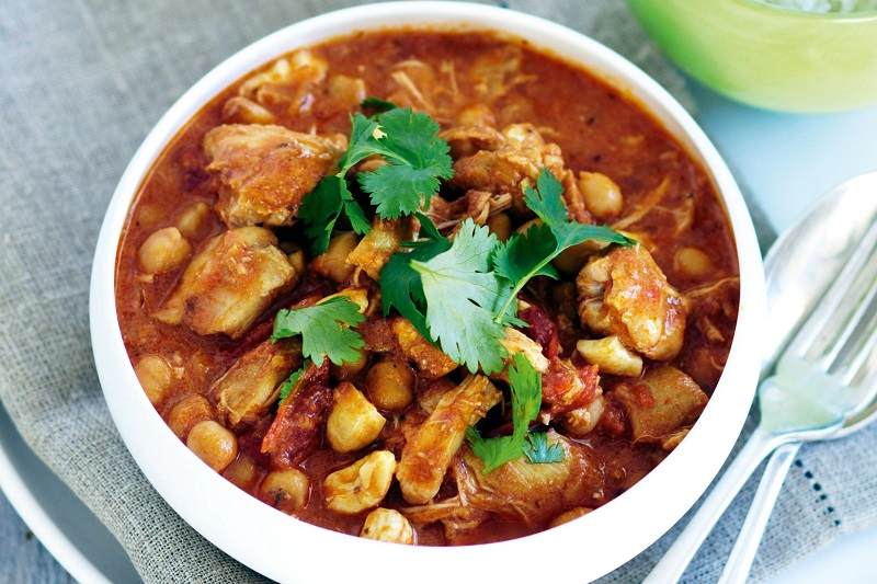 Chicken And Chickpea Curry 